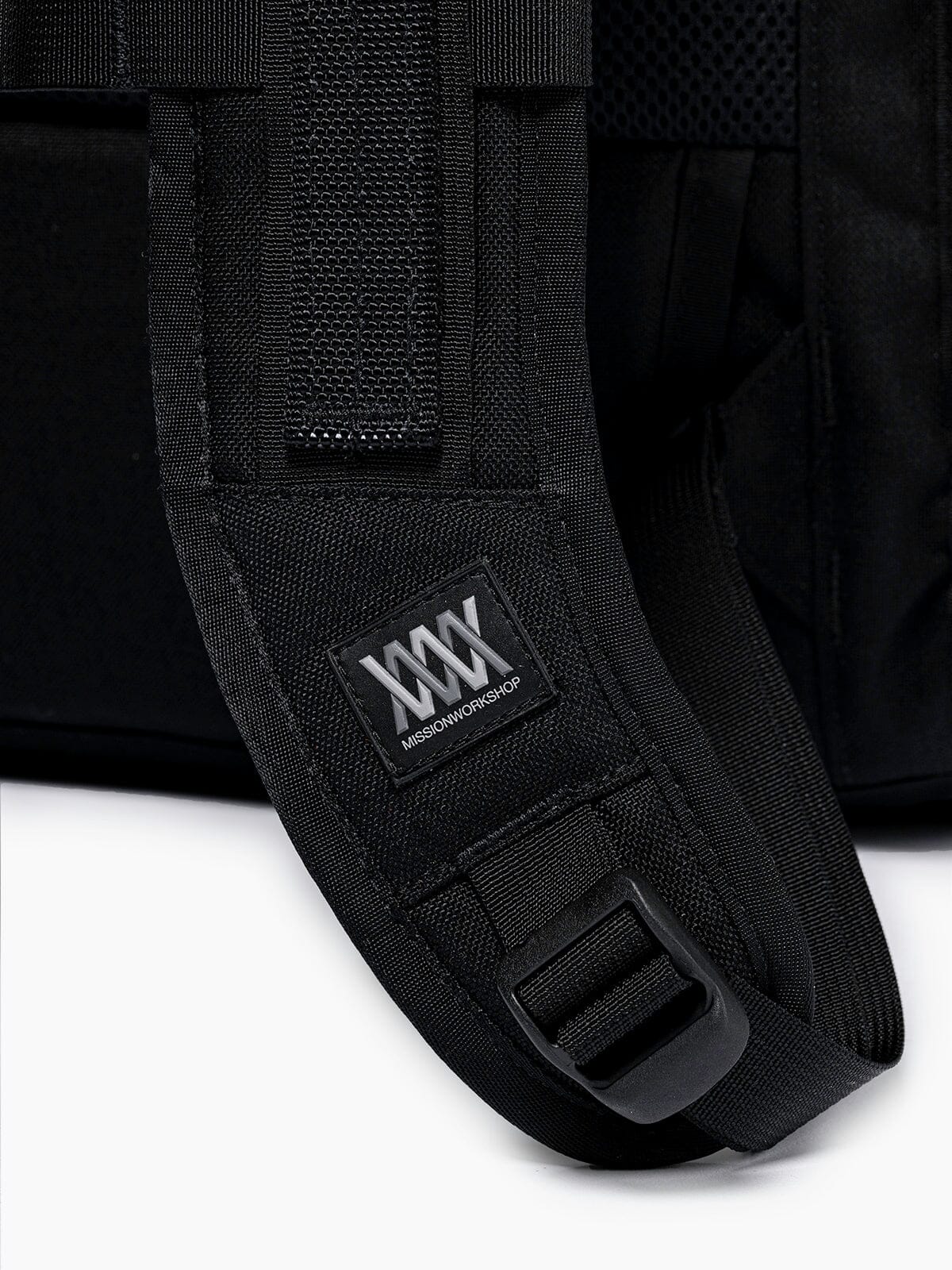 R6 Arkiv Field Pack 40L by Mission Workshop - Bolsas impermeables y ropa técnica - San Francisco & Los Angeles - Built to endure - Guaranteed forever