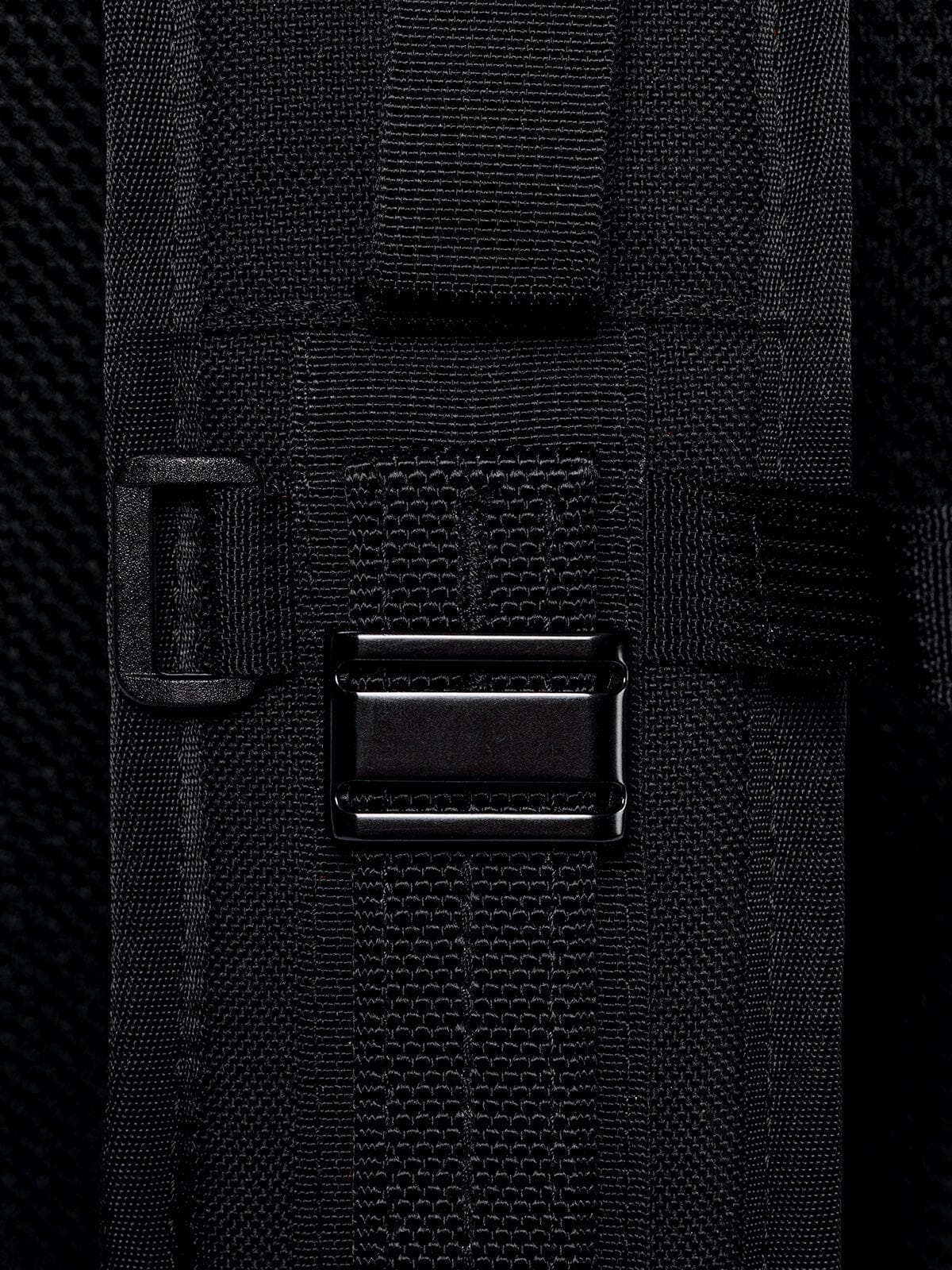 R6 Arkiv Field Pack 40L by Mission Workshop - Bolsas impermeables y ropa técnica - San Francisco & Los Angeles - Built to endure - Guaranteed forever