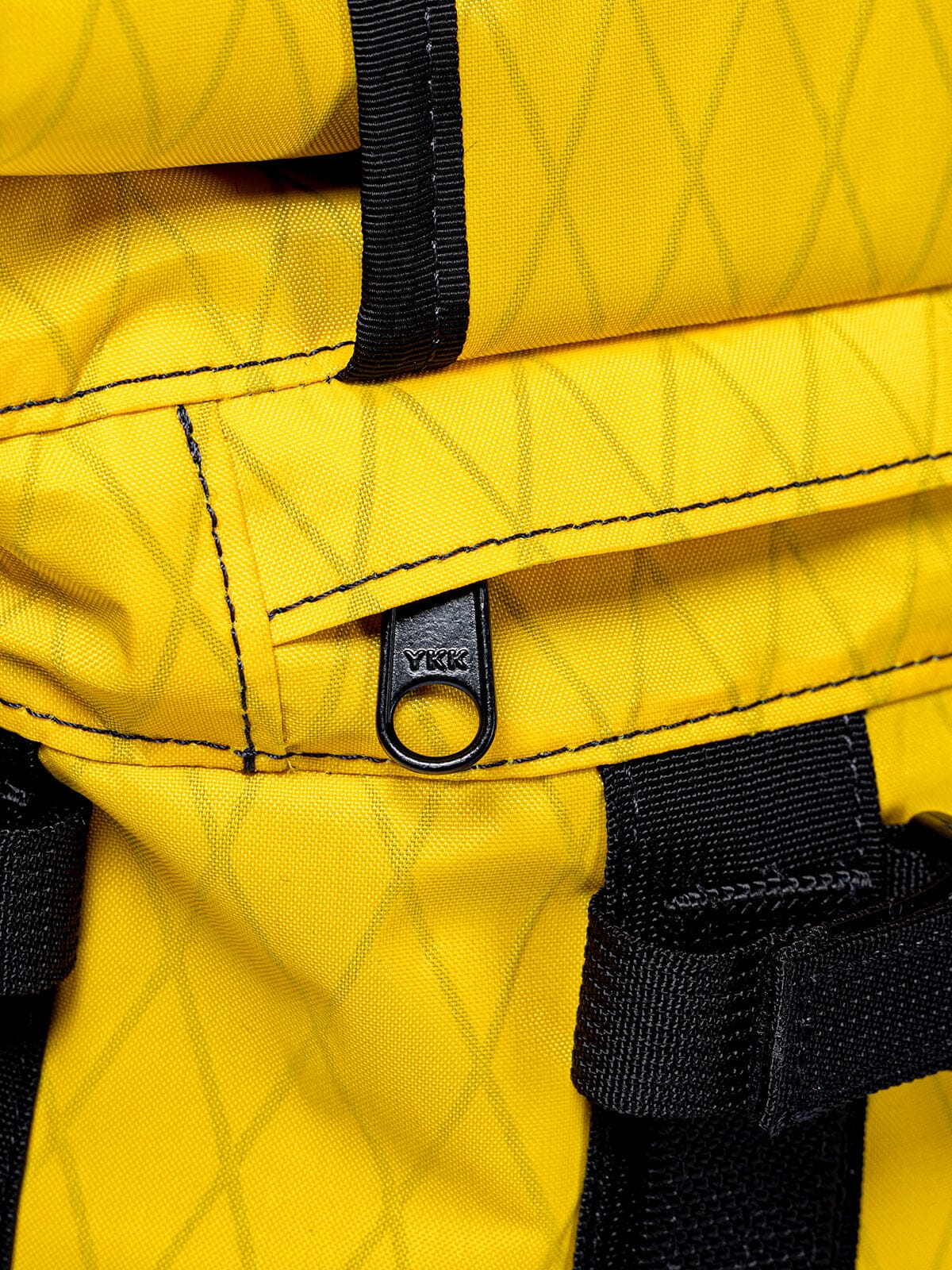 R6 Arkiv Field Pack 40L by Mission Workshop - Bolsas impermeables y ropa técnica - San Francisco & Los Angeles - Built to endure - Guaranteed forever