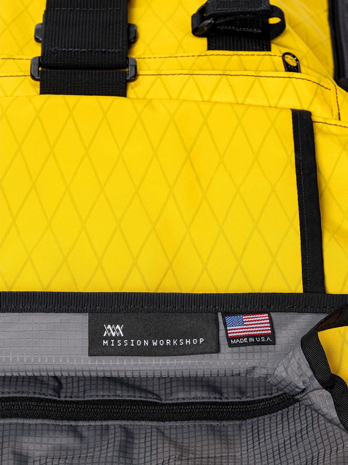 R6 Arkiv Field Pack 40L by Mission Workshop - Bolsas impermeables y ropa técnica - San Francisco & Los Angeles - Built to endure - Guaranteed forever