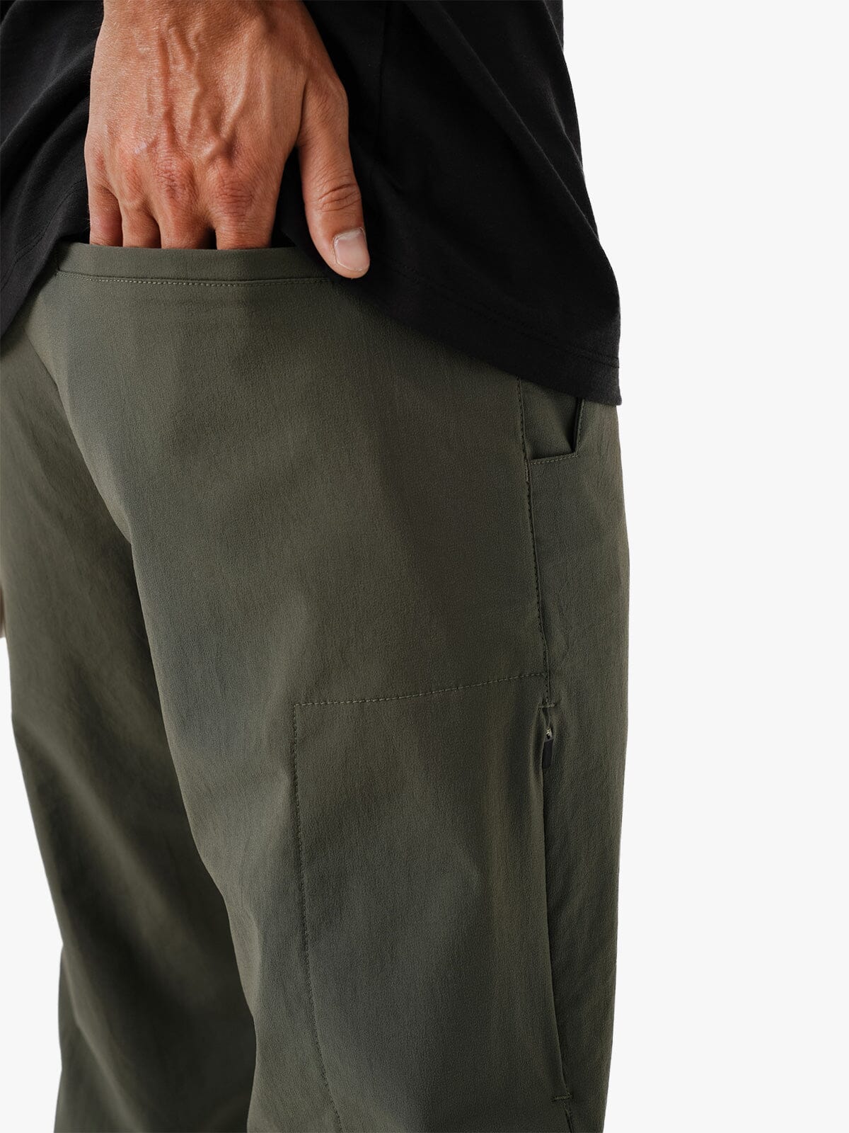 Division by Mission Workshop - Bolsas resistentes a la intemperie y ropa técnica - San Francisco y Los Ángeles - Construidas para durar - Garantizadas para siempre