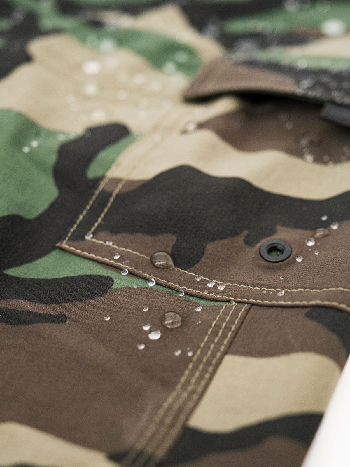 Ocho by Mission Workshop - Bolsas impermeables y ropa técnica - San Francisco y Los Ángeles - Construidas para durar - Garantizadas para siempre