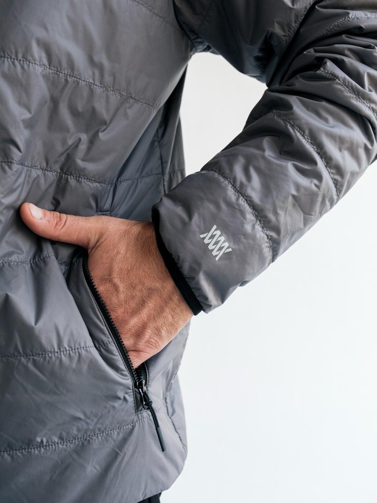 Onyx by Mission Workshop - Bolsas impermeables y ropa técnica - San Francisco y Los Ángeles - Construidas para durar - Garantizadas para siempre