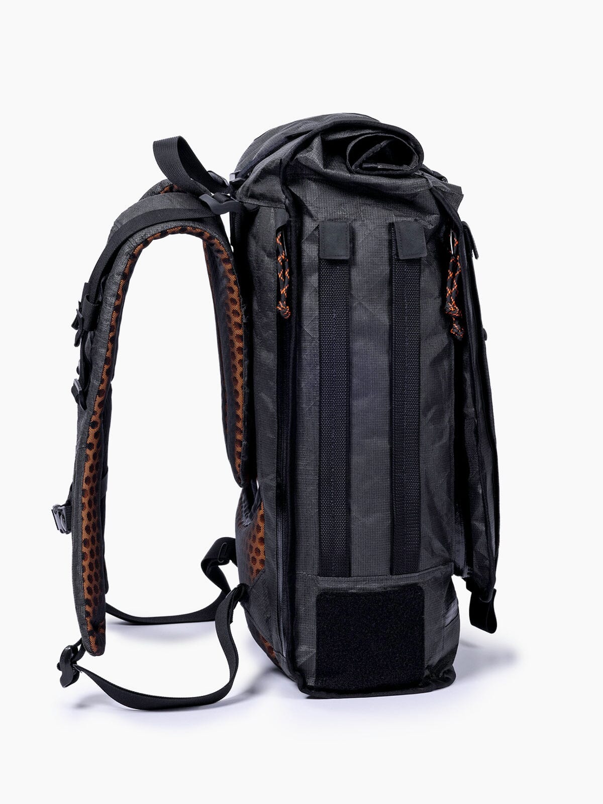 Mission Workshop X Carryology by Mission Workshop - Bolsas resistentes a la intemperie y ropa técnica - San Francisco y Los Ángeles - Construidas para durar - Garantizadas para siempre