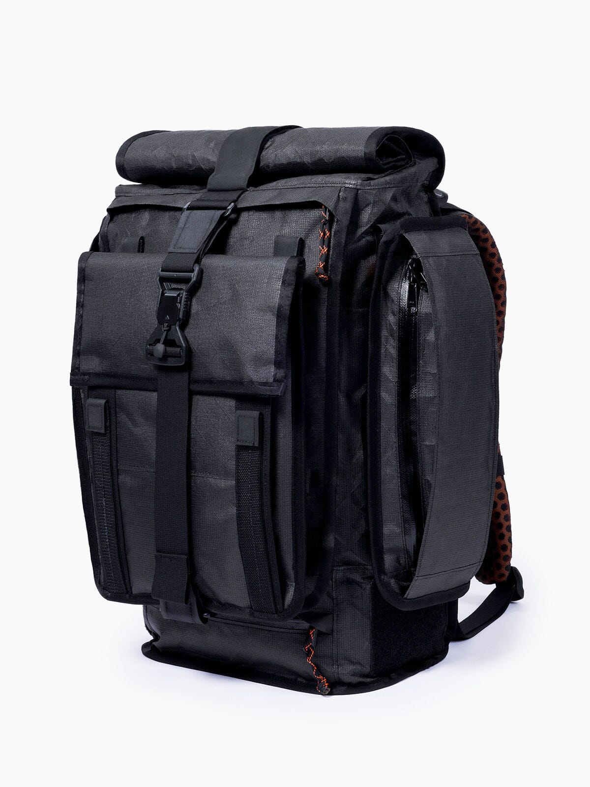 Mission Workshop X Carryology by Mission Workshop - Bolsas resistentes a la intemperie y ropa técnica - San Francisco y Los Ángeles - Construidas para durar - Garantizadas para siempre