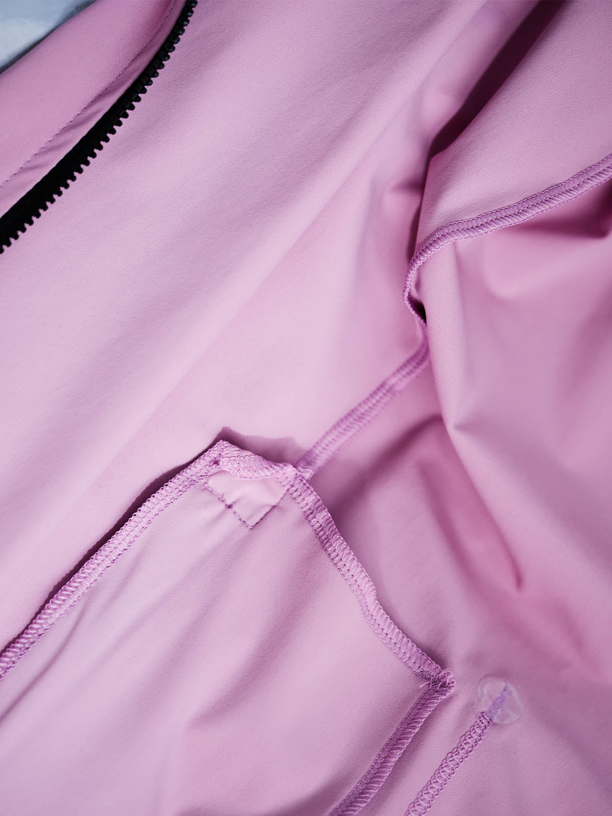 Mission Pro Jersey Women's by Mission Workshop - Bolsas impermeables y ropa técnica - San Francisco y Los Angeles - Construido para durar - Garantizado para siempre