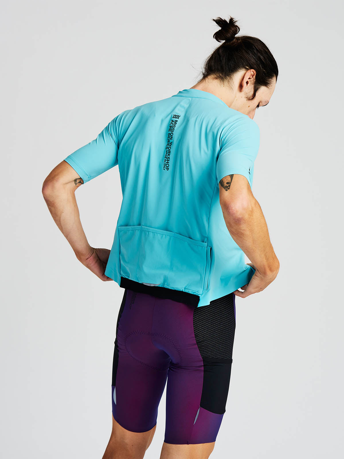 Mission Pro Jersey Men's by Mission Workshop - Bolsas impermeables y ropa técnica - San Francisco y Los Angeles - Construido para durar - Garantizado para siempre