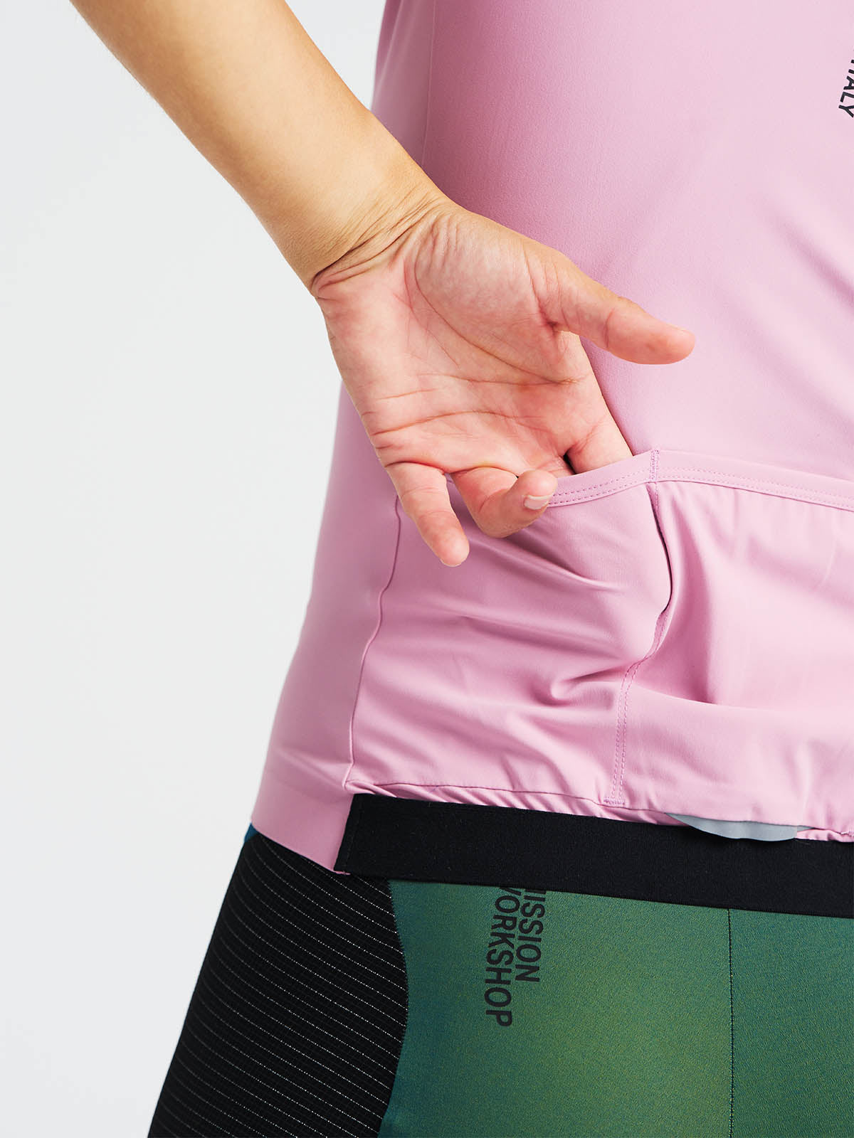 Mission Pro Jersey Women's by Mission Workshop - Bolsas impermeables y ropa técnica - San Francisco y Los Angeles - Construido para durar - Garantizado para siempre