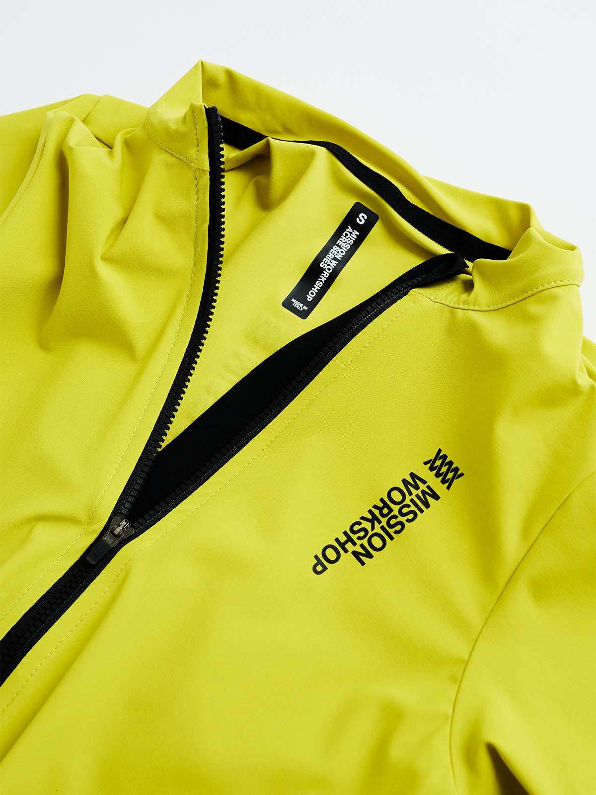 Mission Pro Jersey Women's by Mission Workshop - Bolsas impermeables y ropa técnica - San Francisco y Los Angeles - Construido para durar - Garantizado para siempre