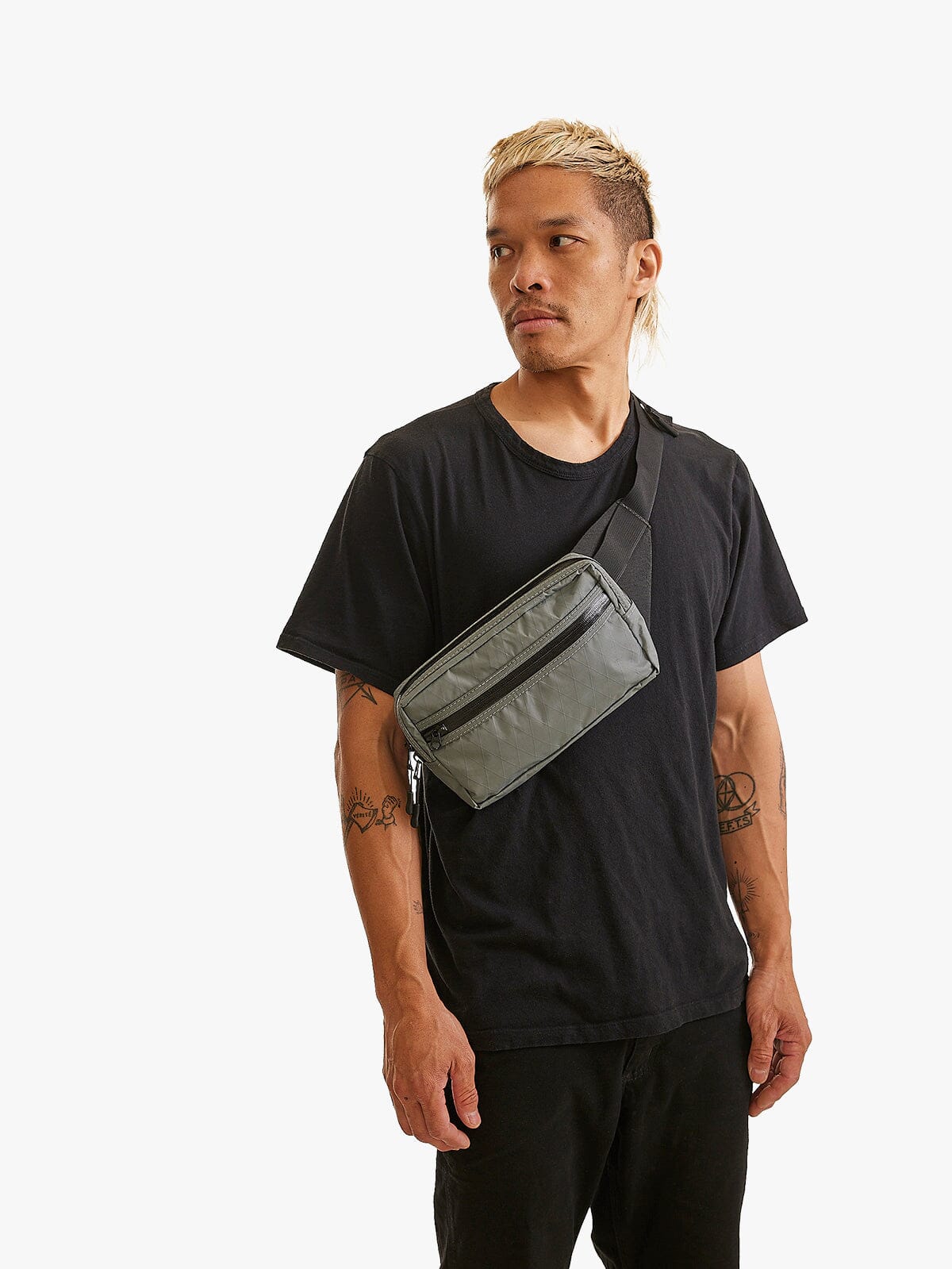 Notch Tech Pouch by Mission Workshop - Bolsas impermeables y ropa técnica - San Francisco y Los Angeles - Construidas para resistir - Garantizadas para siempre