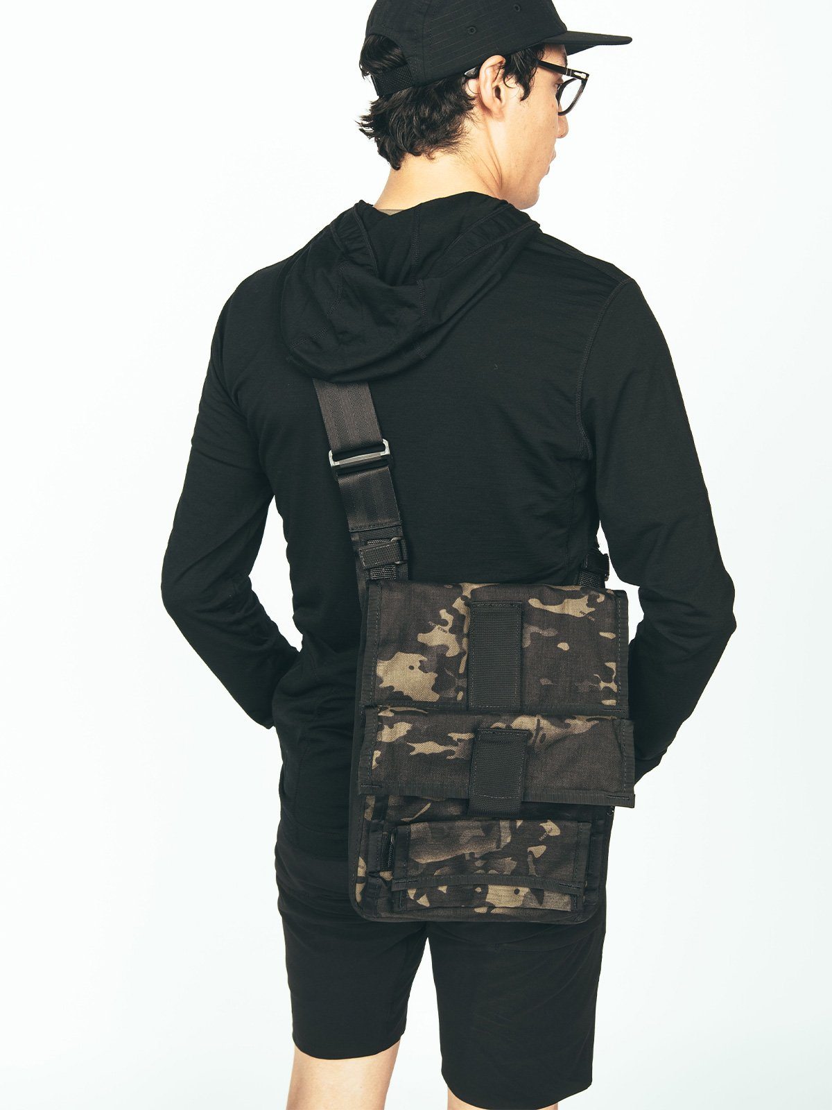 Arkiv Shoulder Strap by Mission Workshop - Bolsas resistentes a la intemperie y ropa técnica - San Francisco y Los Ángeles - Construidas para durar - Garantizadas para siempre