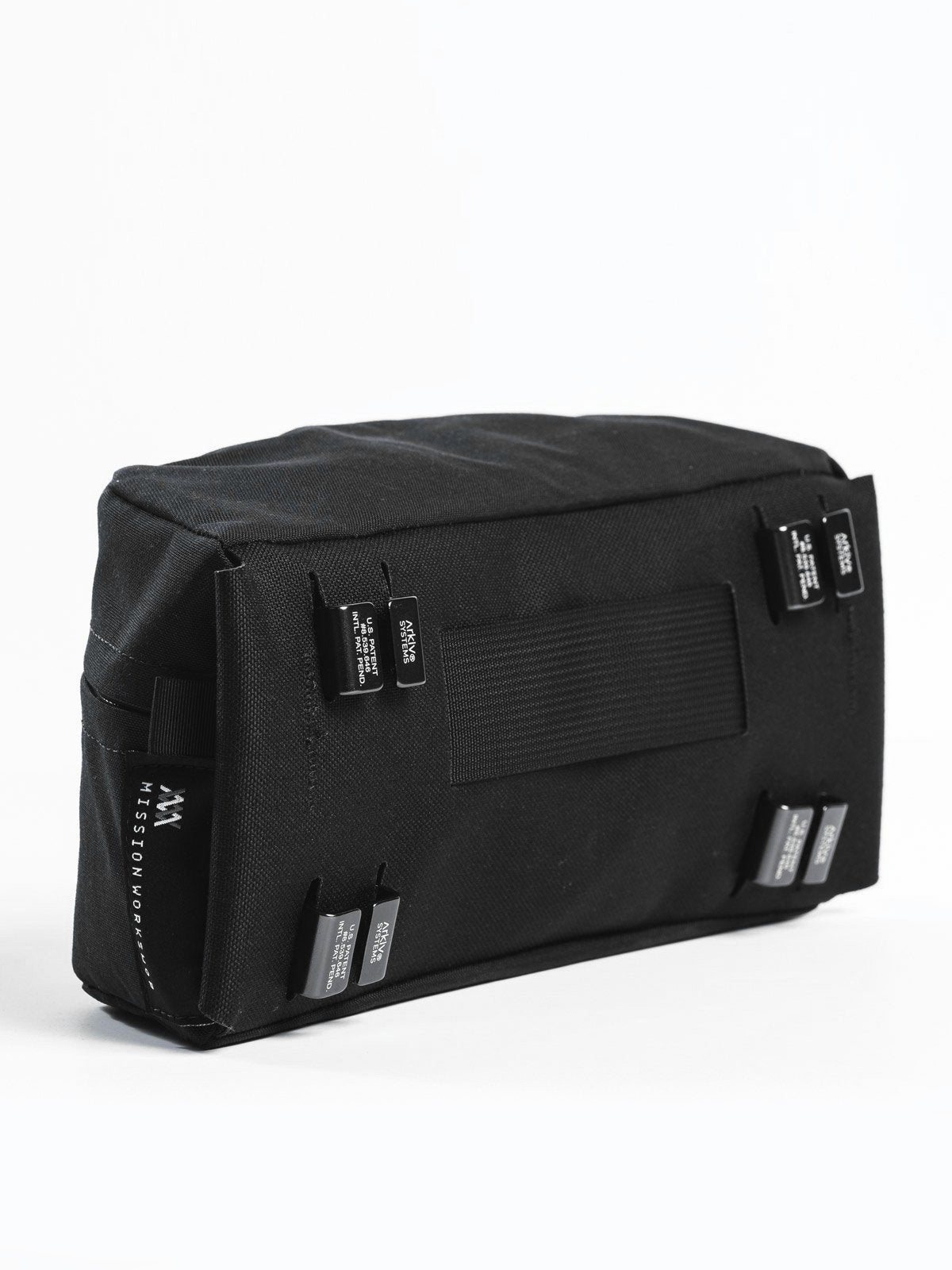 Axis by Mission Workshop - Bolsas impermeables y ropa técnica - San Francisco y Los Ángeles - Construidas para resistir - Garantizadas para siempre