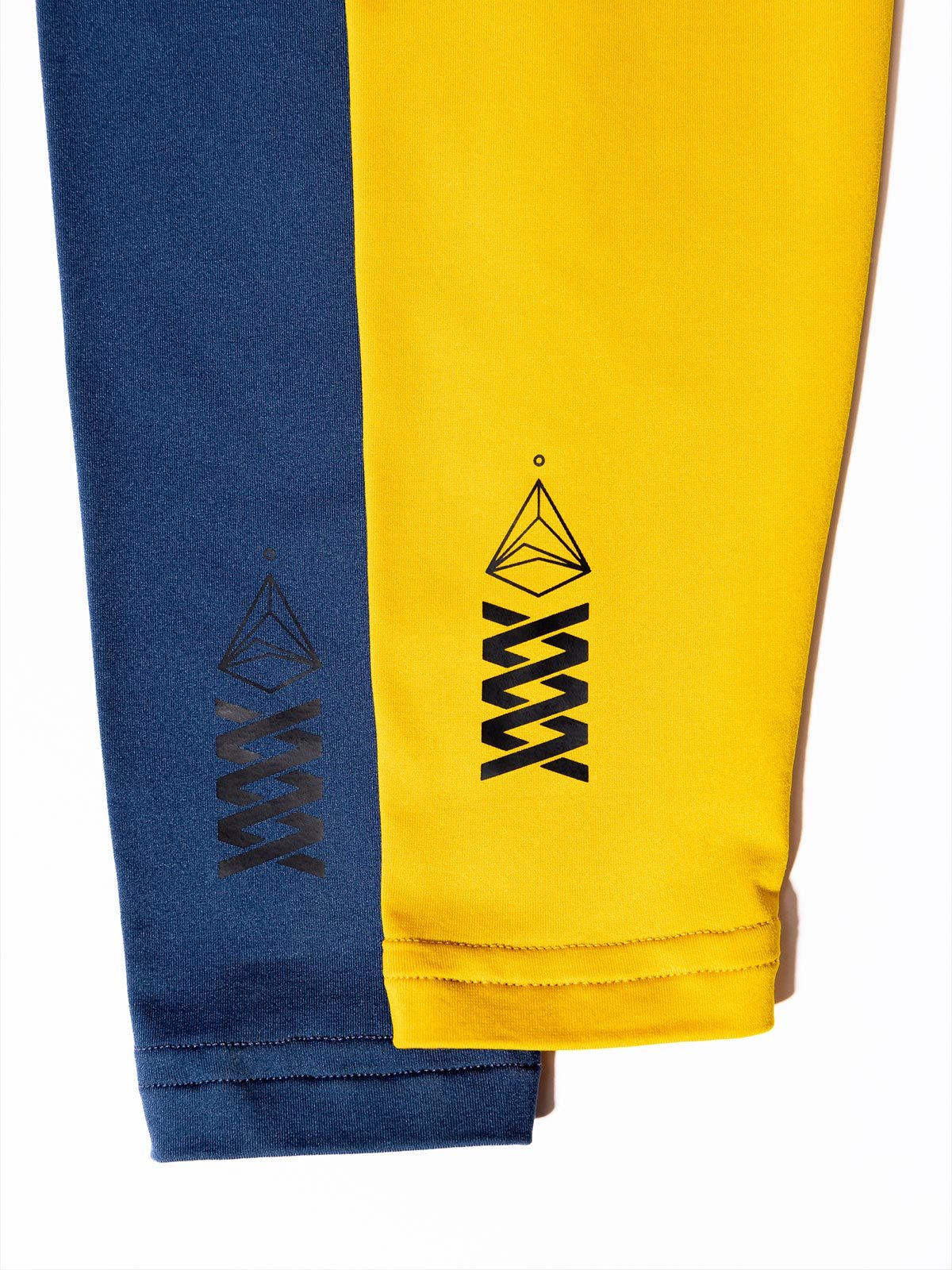 Mission Pro Jersey : LS Women's by Mission Workshop - Bolsas impermeables y ropa técnica - San Francisco y Los Angeles - Construido para durar - Garantizado para siempre
