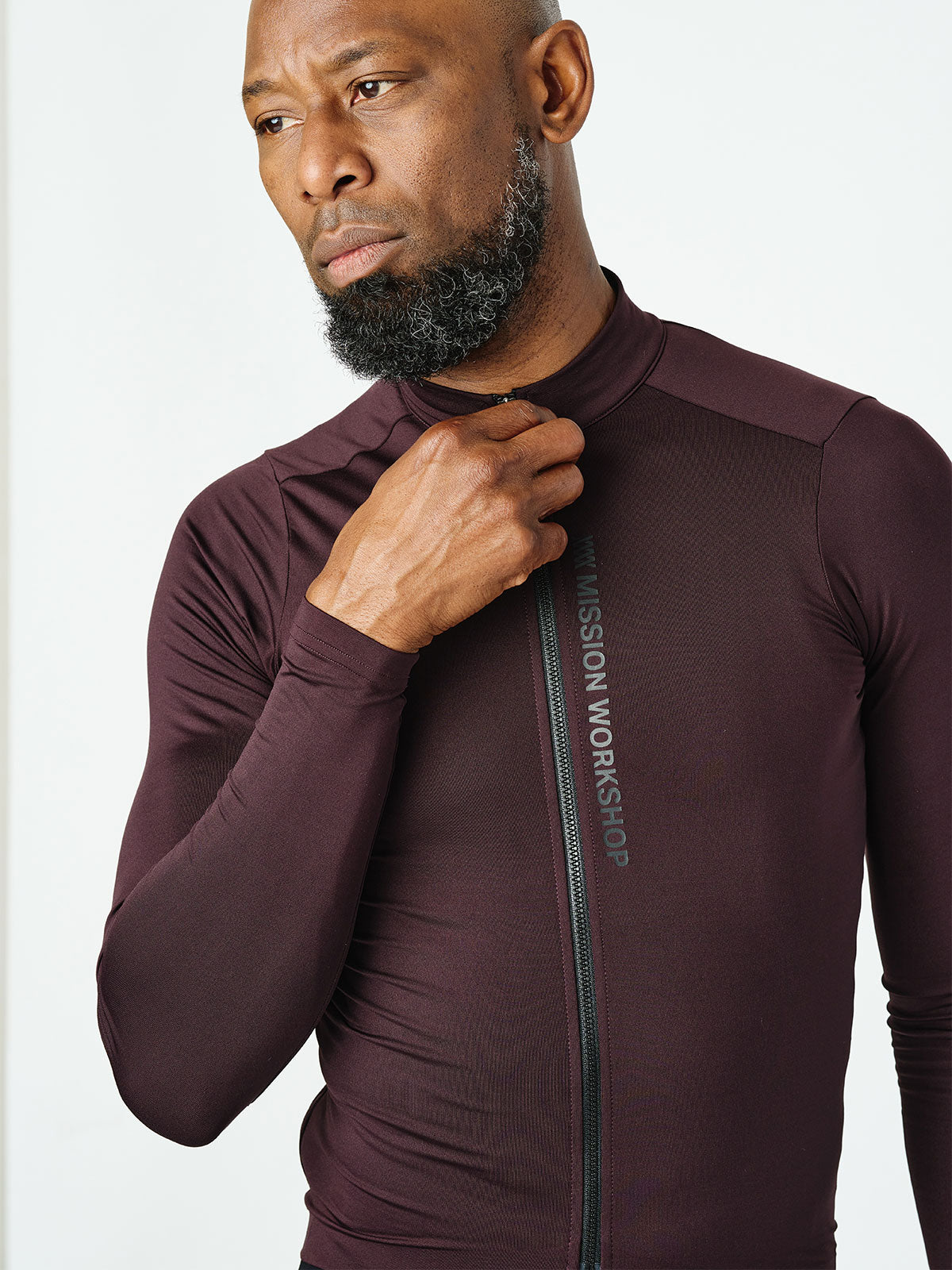 Mission Pro Jersey : LS Men's by Mission Workshop - Bolsas impermeables y ropa técnica - San Francisco y Los Angeles - Construido para durar - Garantizado para siempre