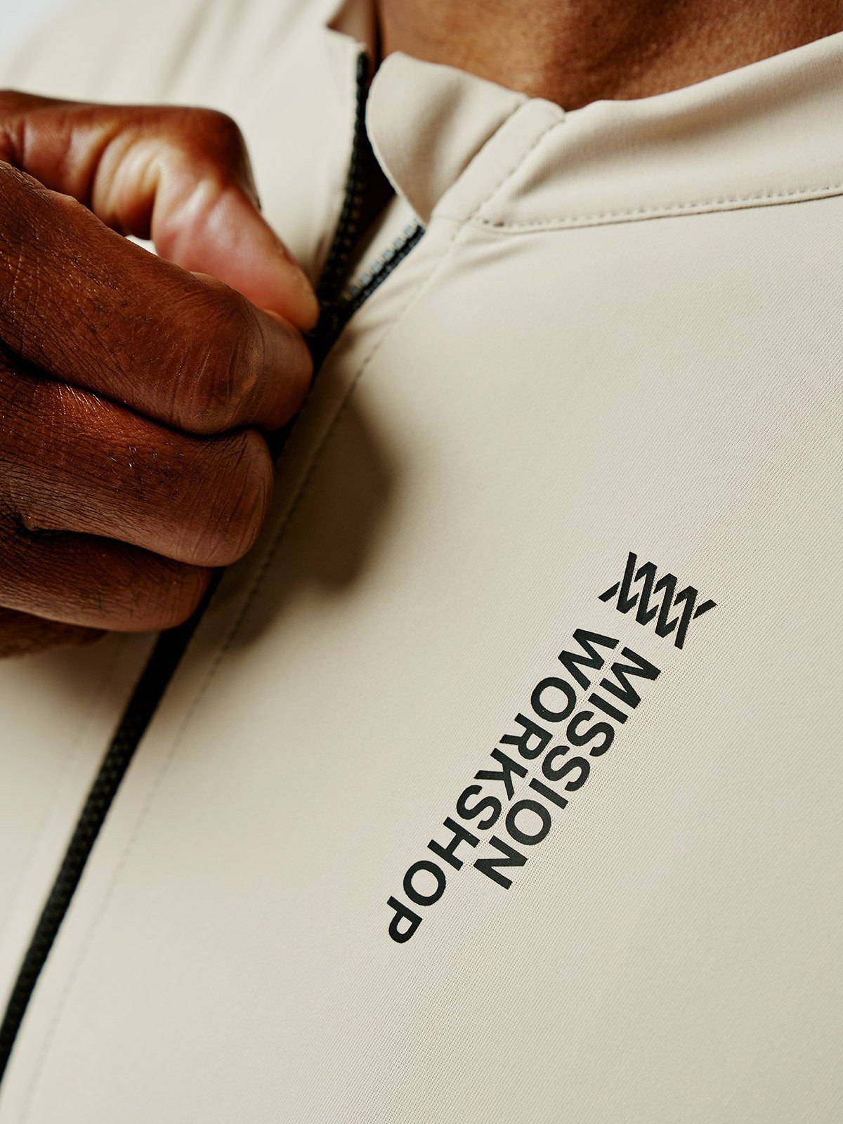 Mission Pro Jersey Men's by Mission Workshop - Bolsas impermeables y ropa técnica - San Francisco y Los Angeles - Construido para durar - Garantizado para siempre