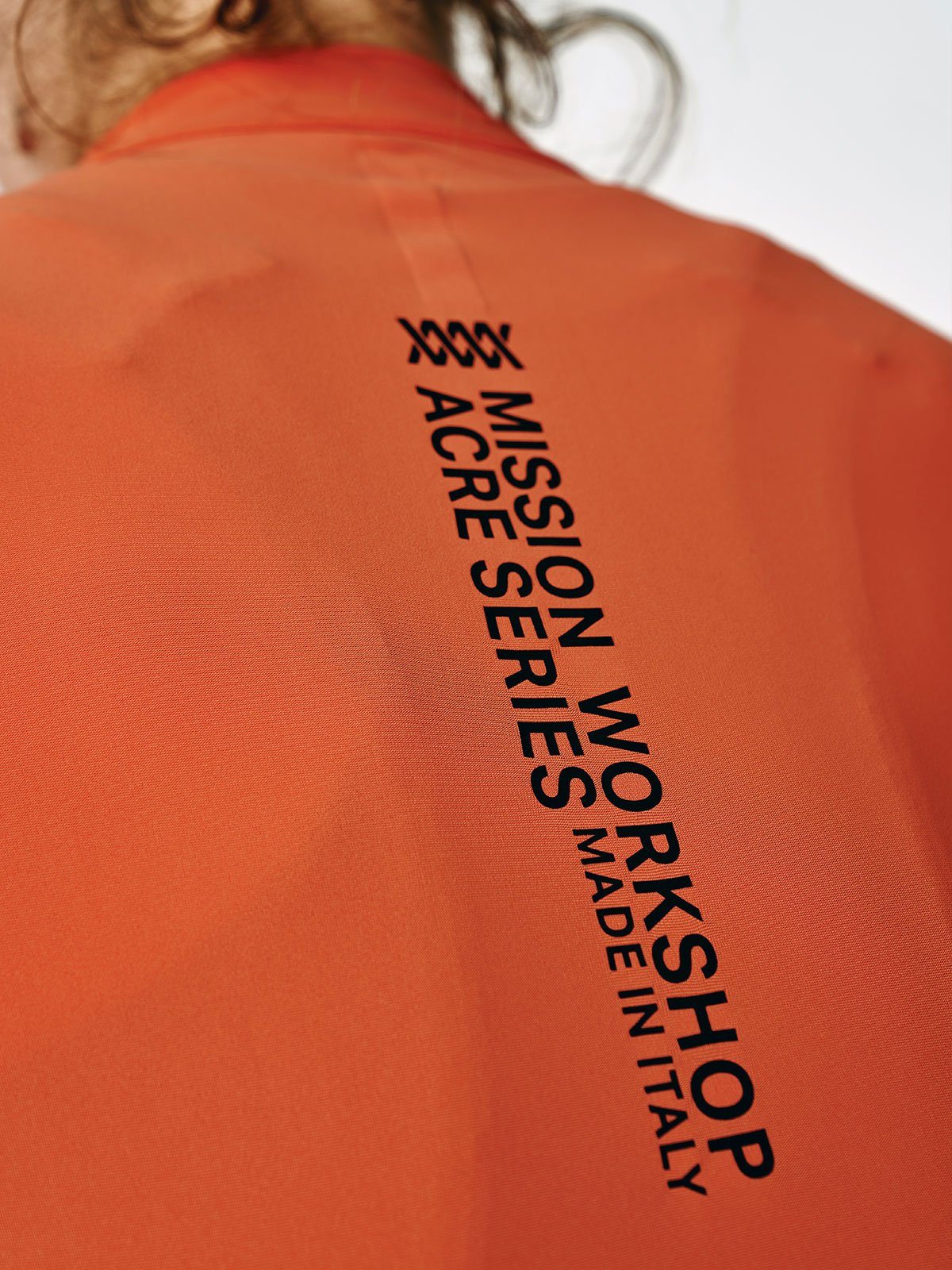 Mission Pro Jersey Women's by Mission Workshop - Bolsas impermeables y ropa técnica - San Francisco y Los Angeles - Construido para durar - Garantizado para siempre