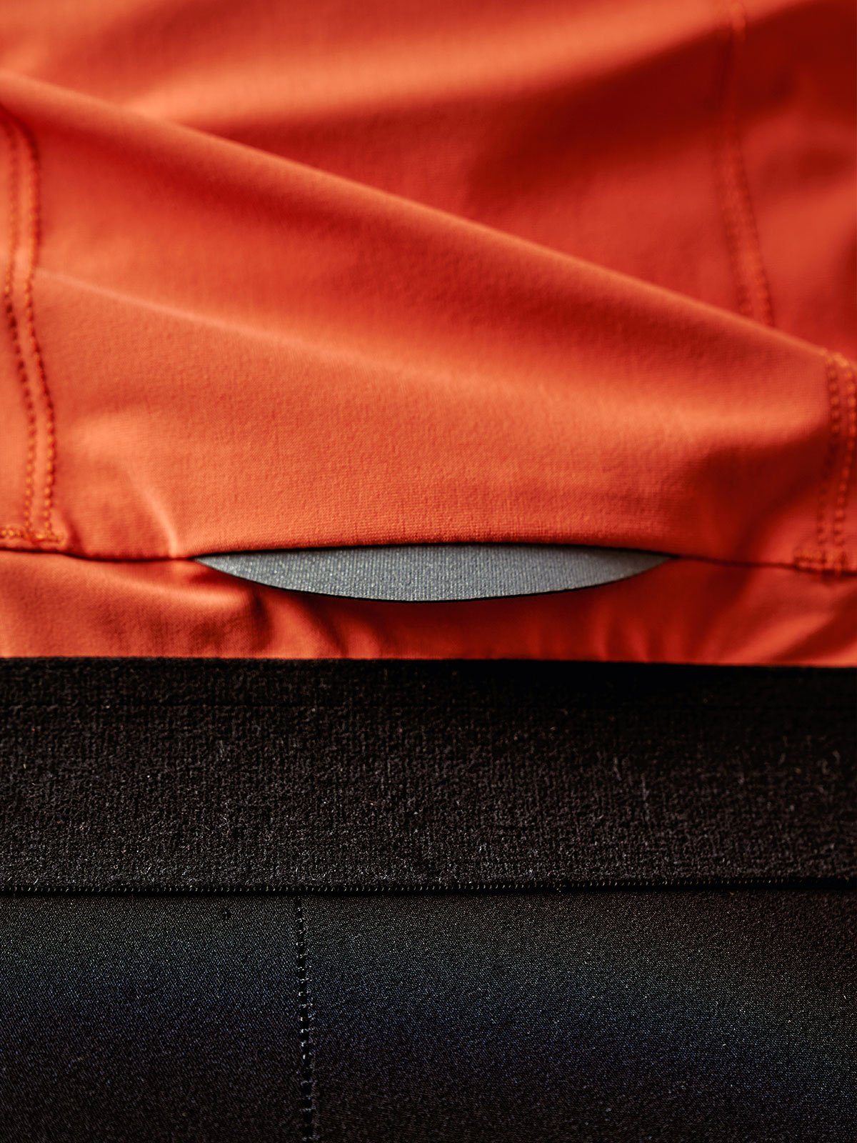 Mission Pro Jersey Women's by Mission Workshop - Bolsas impermeables y ropa técnica - San Francisco y Los Angeles - Construido para durar - Garantizado para siempre