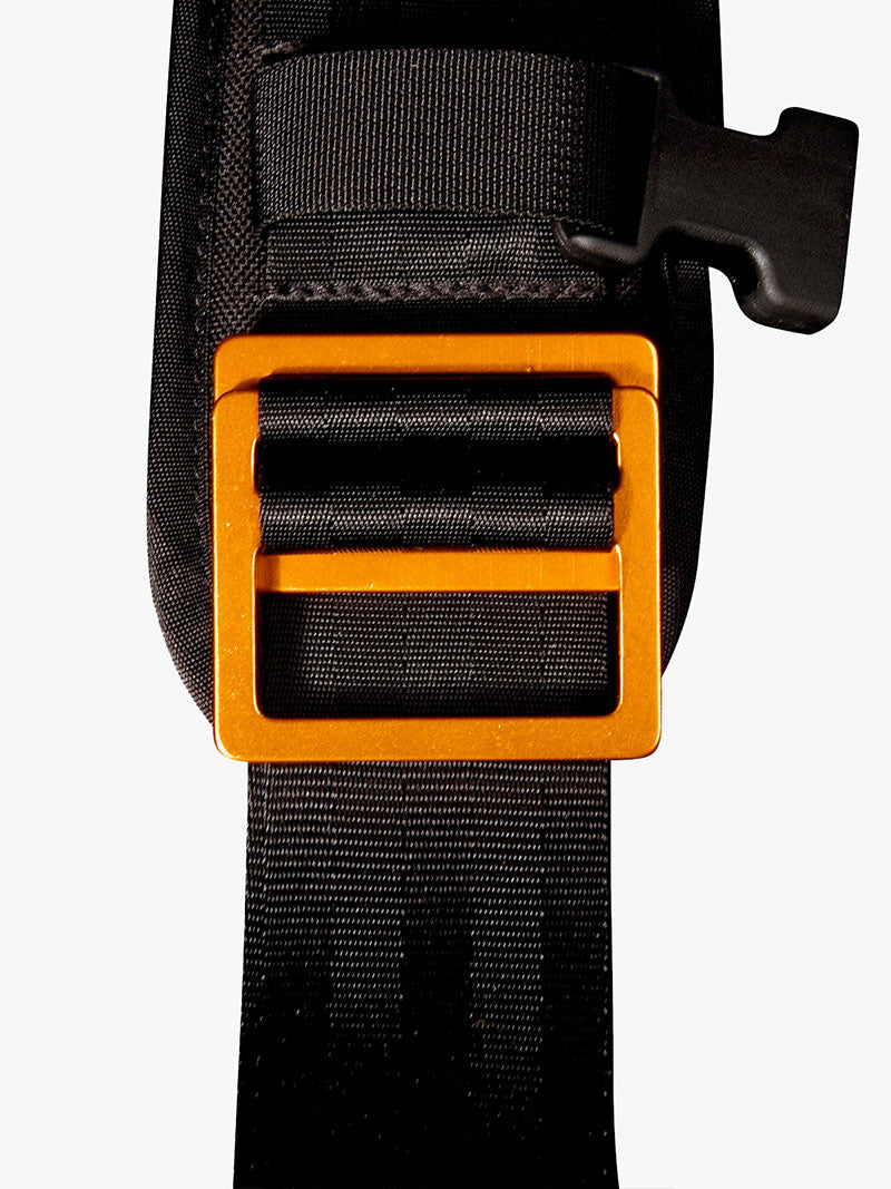 Deluxe Messenger Strap by Mission Workshop - Bolsas resistentes a la intemperie y ropa técnica - San Francisco y Los Ángeles - Fabricado para durar - Garantizado para siempre