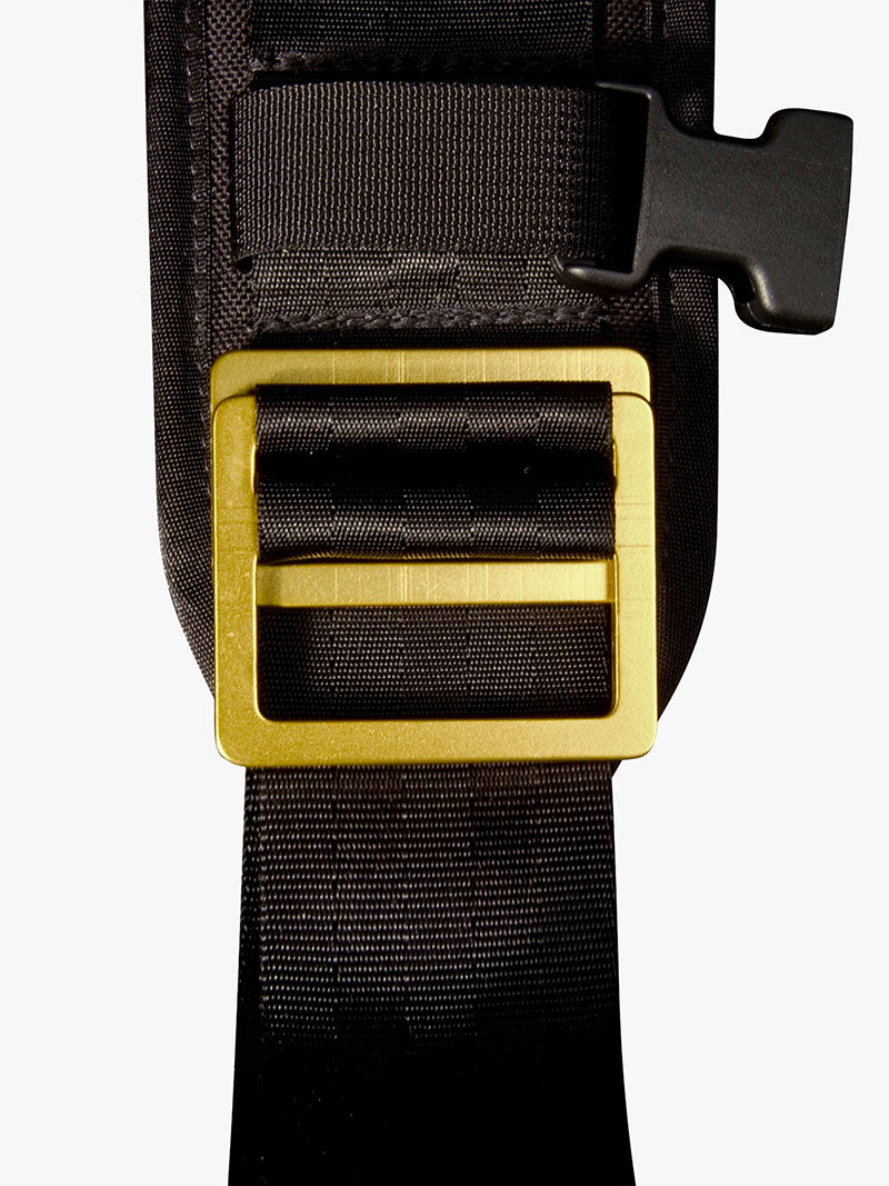 Deluxe Messenger Strap by Mission Workshop - Bolsas resistentes a la intemperie y ropa técnica - San Francisco y Los Ángeles - Fabricado para durar - Garantizado para siempre