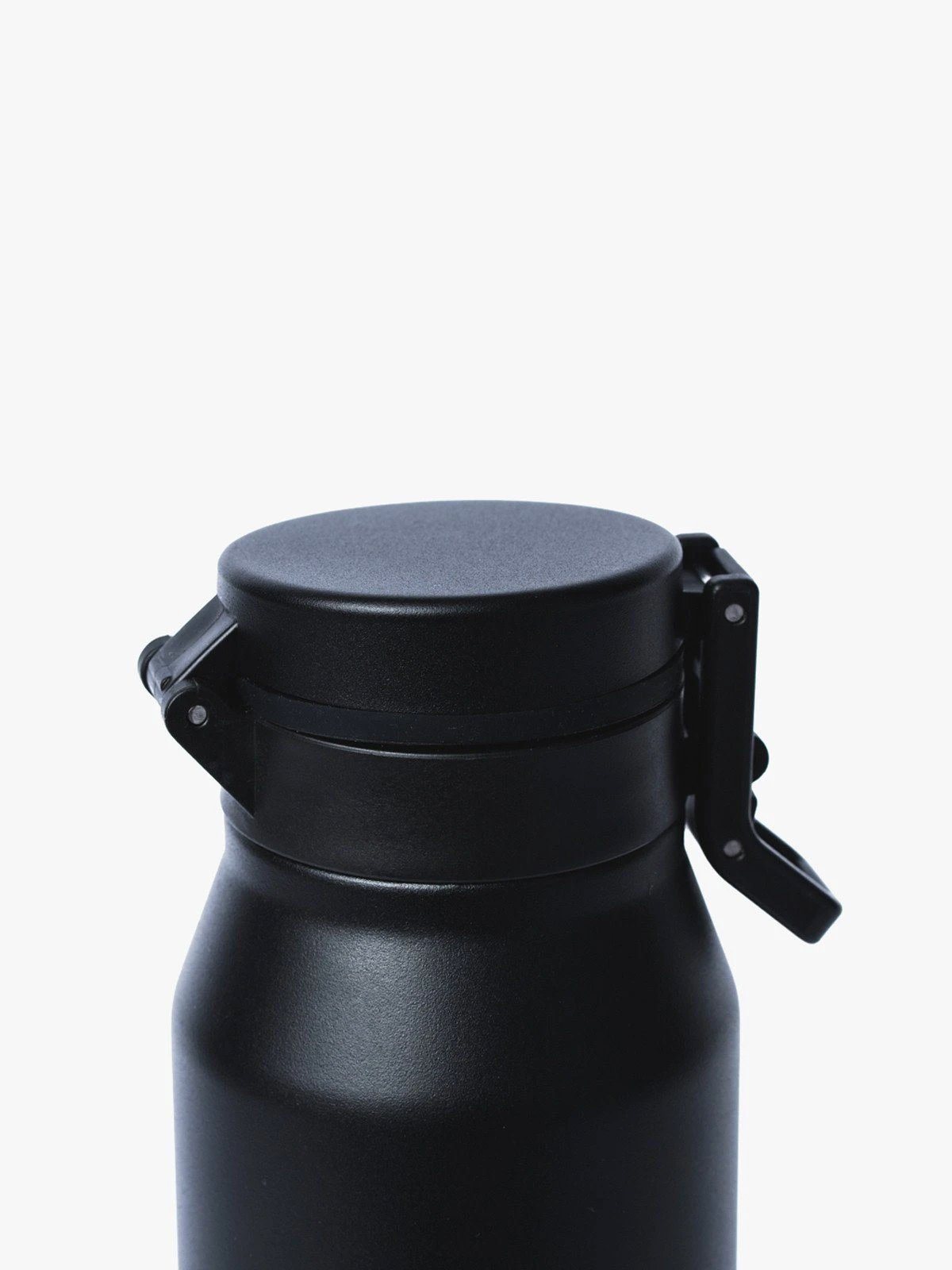 Miir x MW Howler by Mission Workshop - Bolsas impermeables y ropa técnica - San Francisco y Los Angeles - Construidas para durar - Garantizadas para siempre