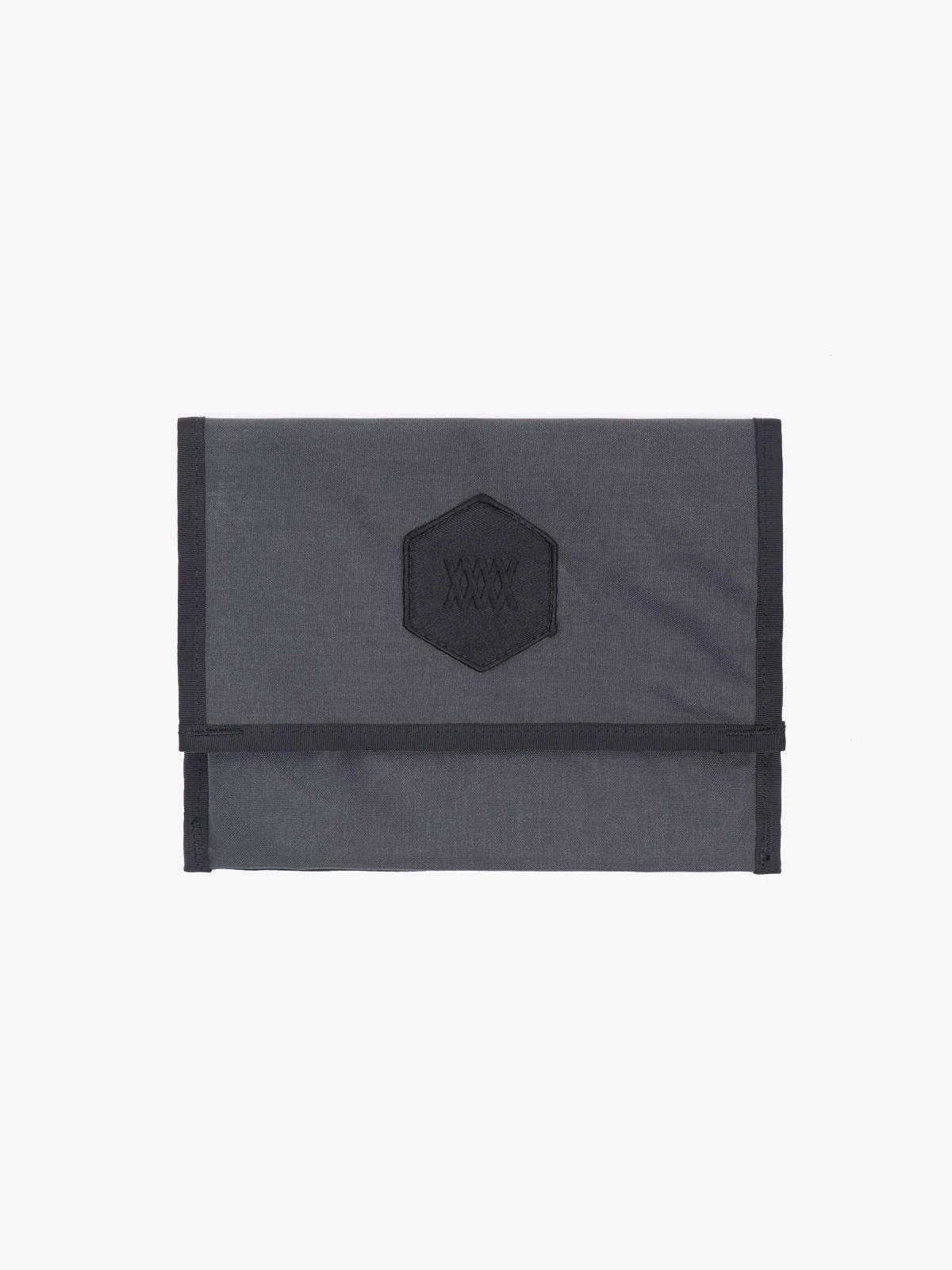 Arkiv Mini Folio by Mission Workshop - Bolsas impermeables y ropa técnica - San Francisco y Los Angeles - Construidas para durar - Garantizadas para siempre