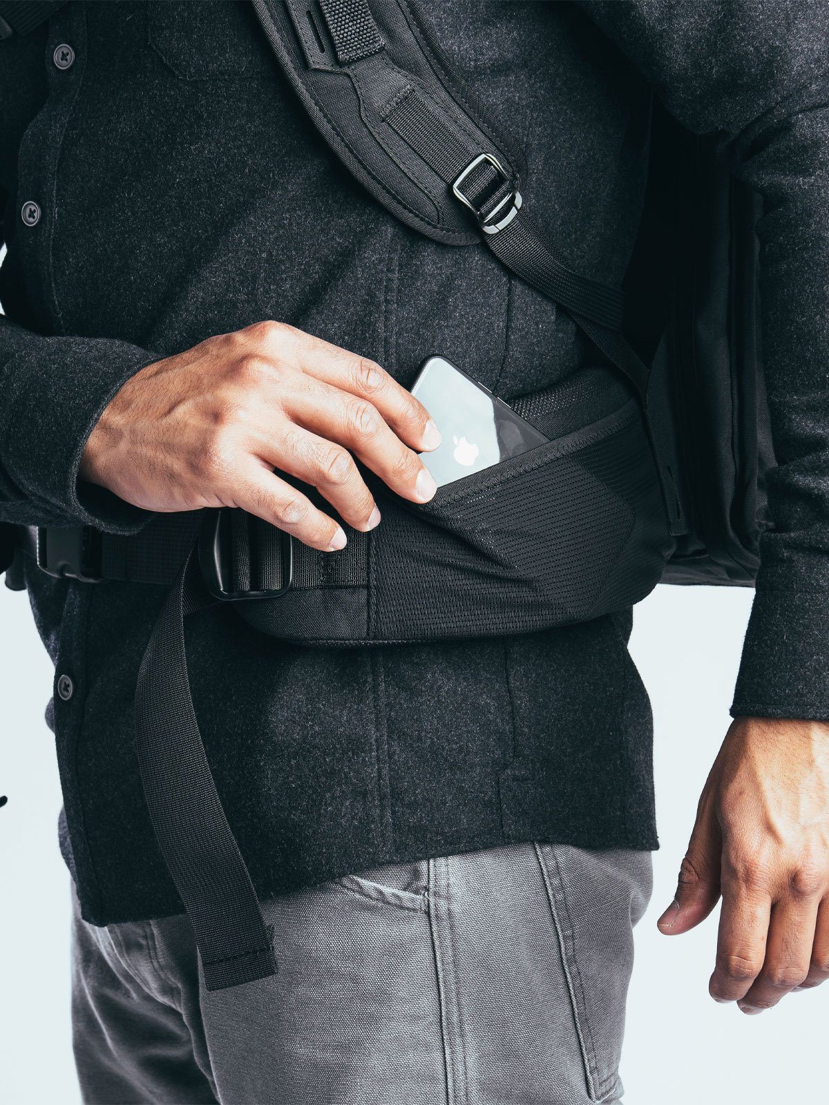 Radian by Mission Workshop - Bolsas impermeables y ropa técnica - San Francisco y Los Ángeles - Construidas para durar - Garantizadas para siempre
