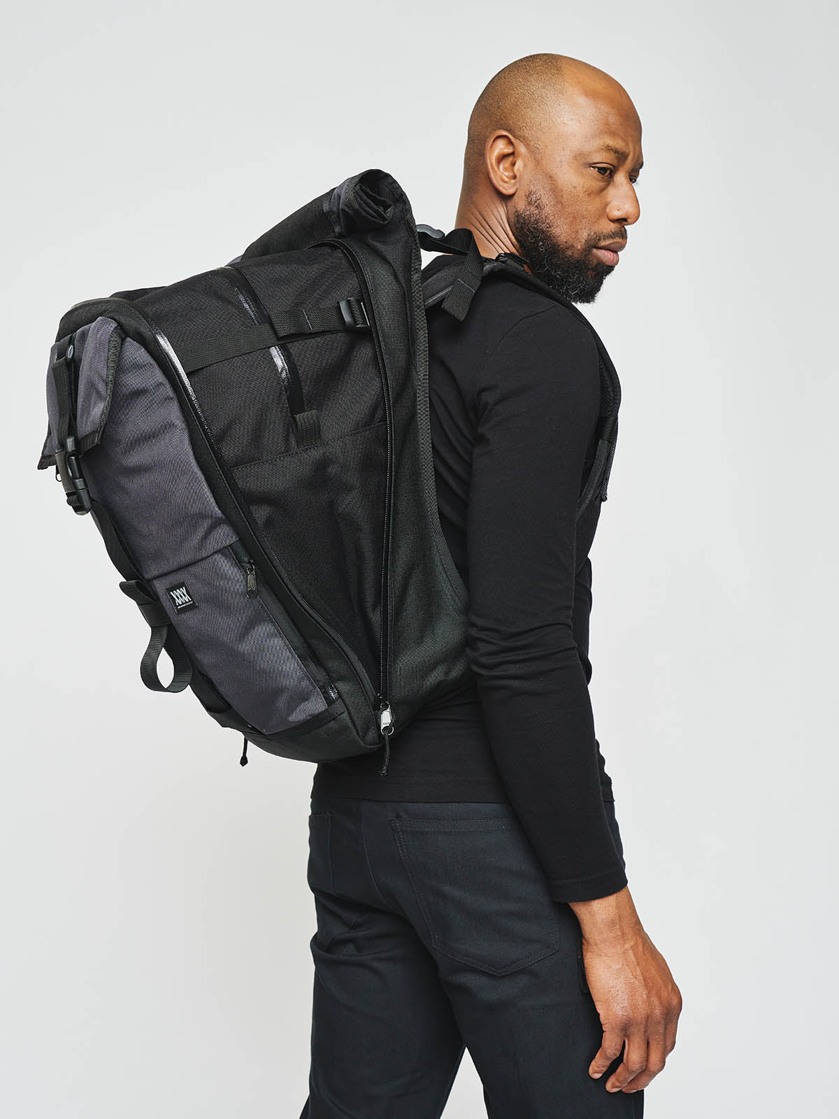 Rambler by Mission Workshop - Bolsas resistentes a la intemperie y ropa técnica - San Francisco y Los Ángeles - Construidas para durar - Garantizadas para siempre