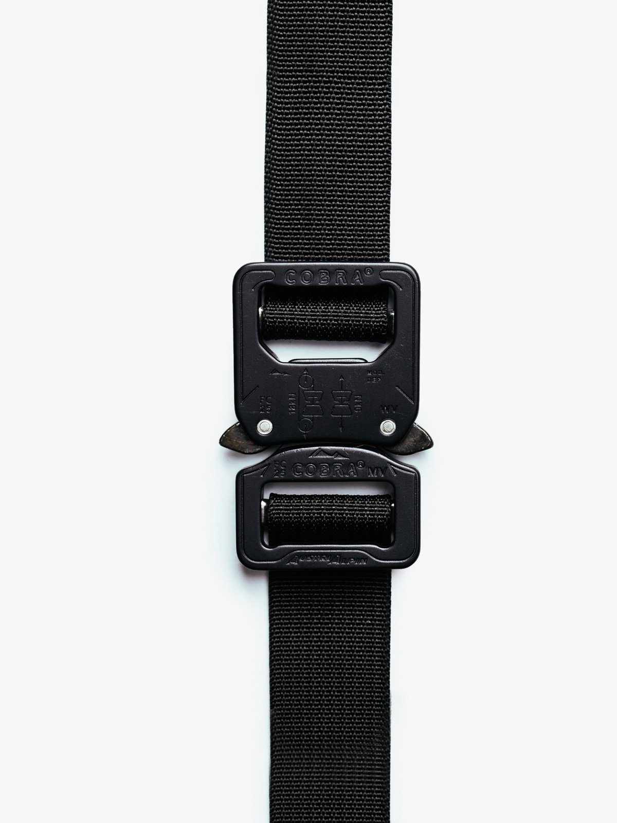 Cobra® Buckle Set : HT500 & Black Camo Rhake by Mission Workshop - Bolsas y Ropa Técnica Resistente a la Intemperie - San Francisco & Los Angeles - Built to endure - Guaranteed forever