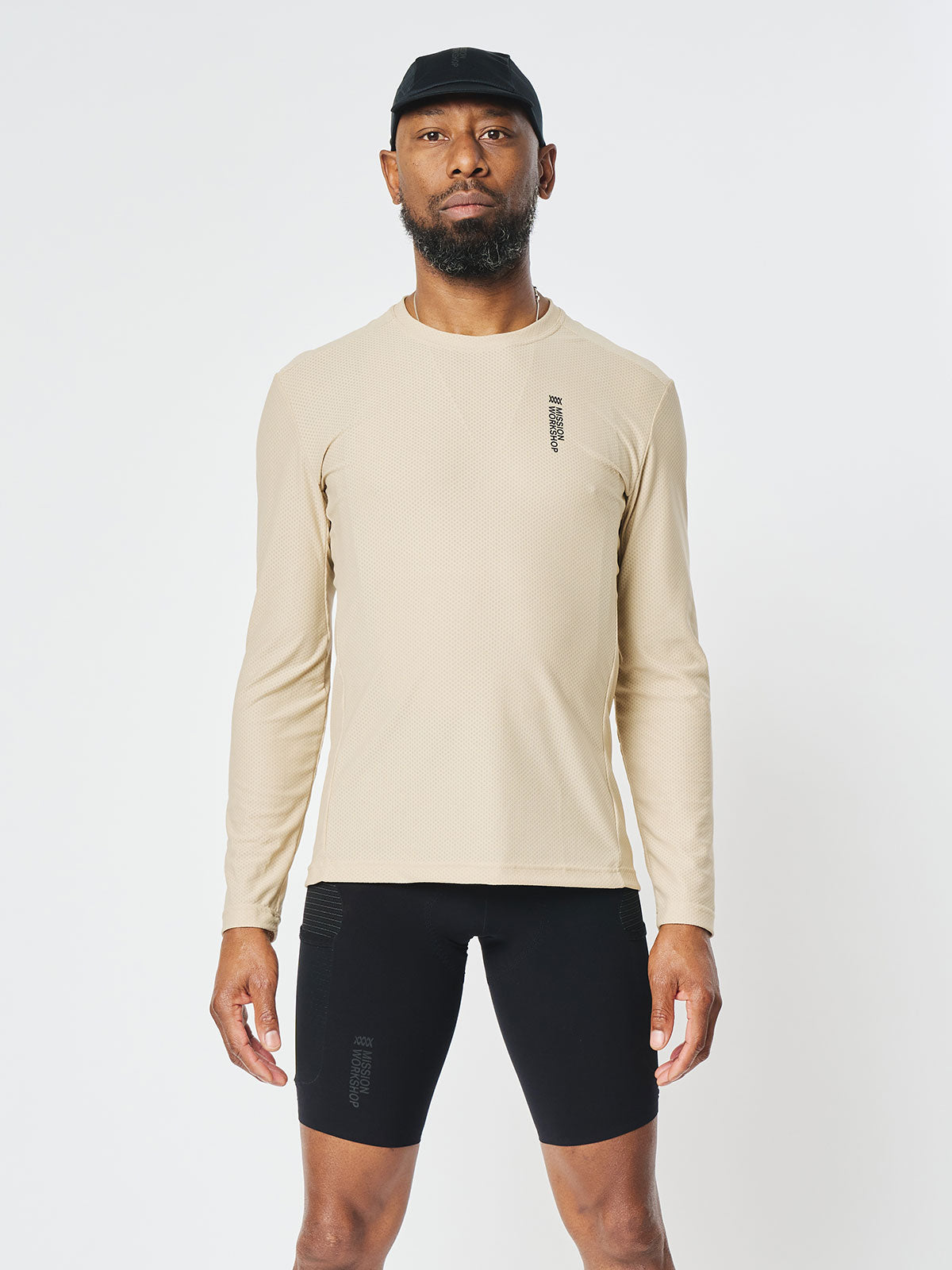 Mission Pro Tech Tee : LS Men's by Mission Workshop - Bolsas impermeables y ropa técnica - San Francisco y Los Angeles - Fabricado para resistir - Garantizado para siempre