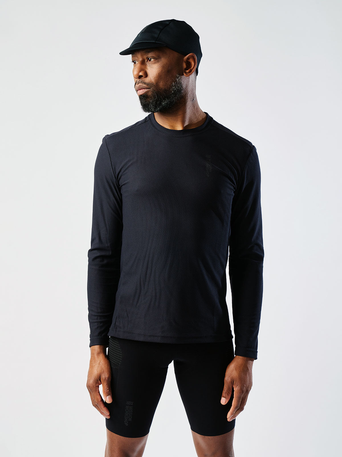 Mission Pro Tech Tee : LS Men's by Mission Workshop - Bolsas impermeables y ropa técnica - San Francisco y Los Angeles - Fabricado para resistir - Garantizado para siempre