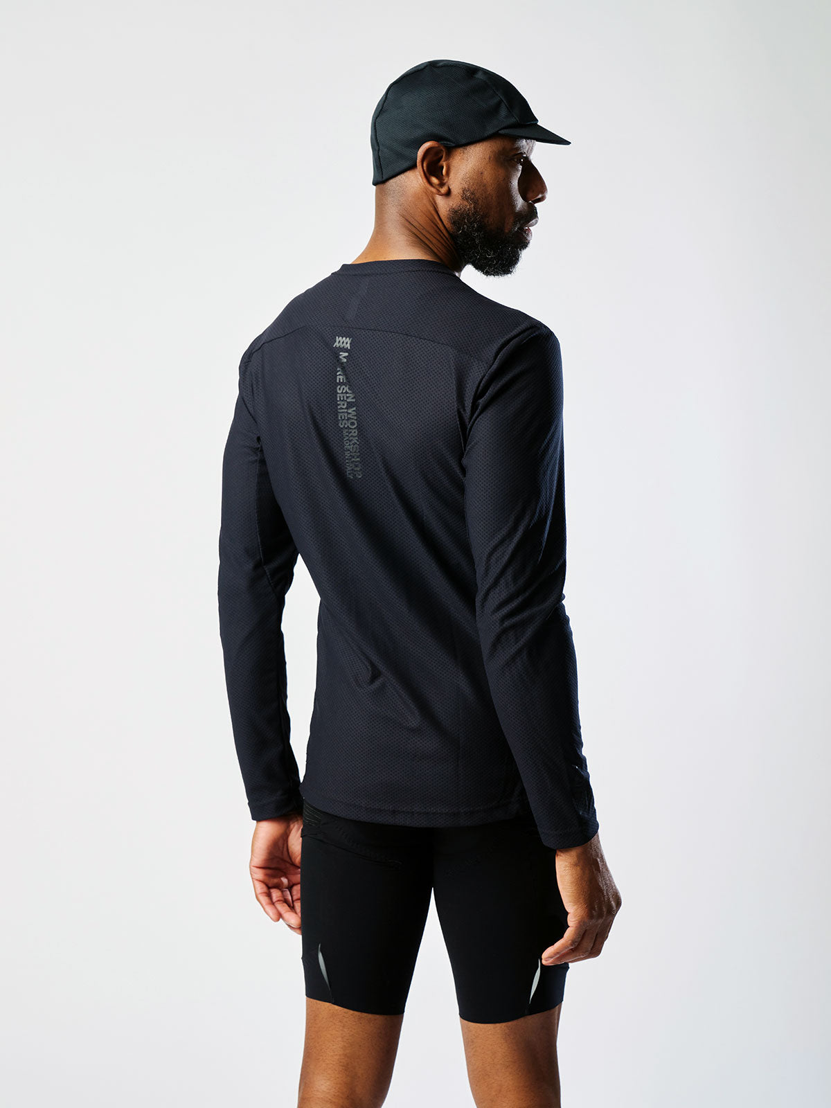 Mission Pro Tech Tee : LS Men's by Mission Workshop - Bolsas impermeables y ropa técnica - San Francisco y Los Angeles - Fabricado para resistir - Garantizado para siempre
