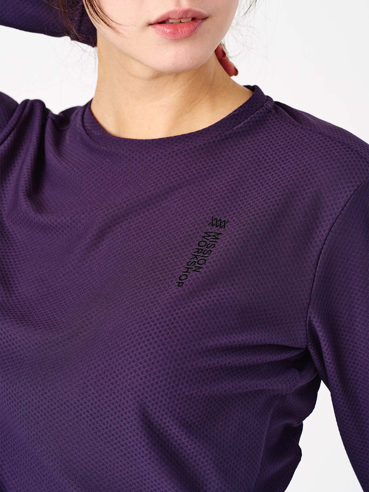Mission Pro Tech Tee : LS Women's by Mission Workshop - Bolsas impermeables y ropa técnica - San Francisco y Los Angeles - Fabricado para resistir - Garantizado para siempre