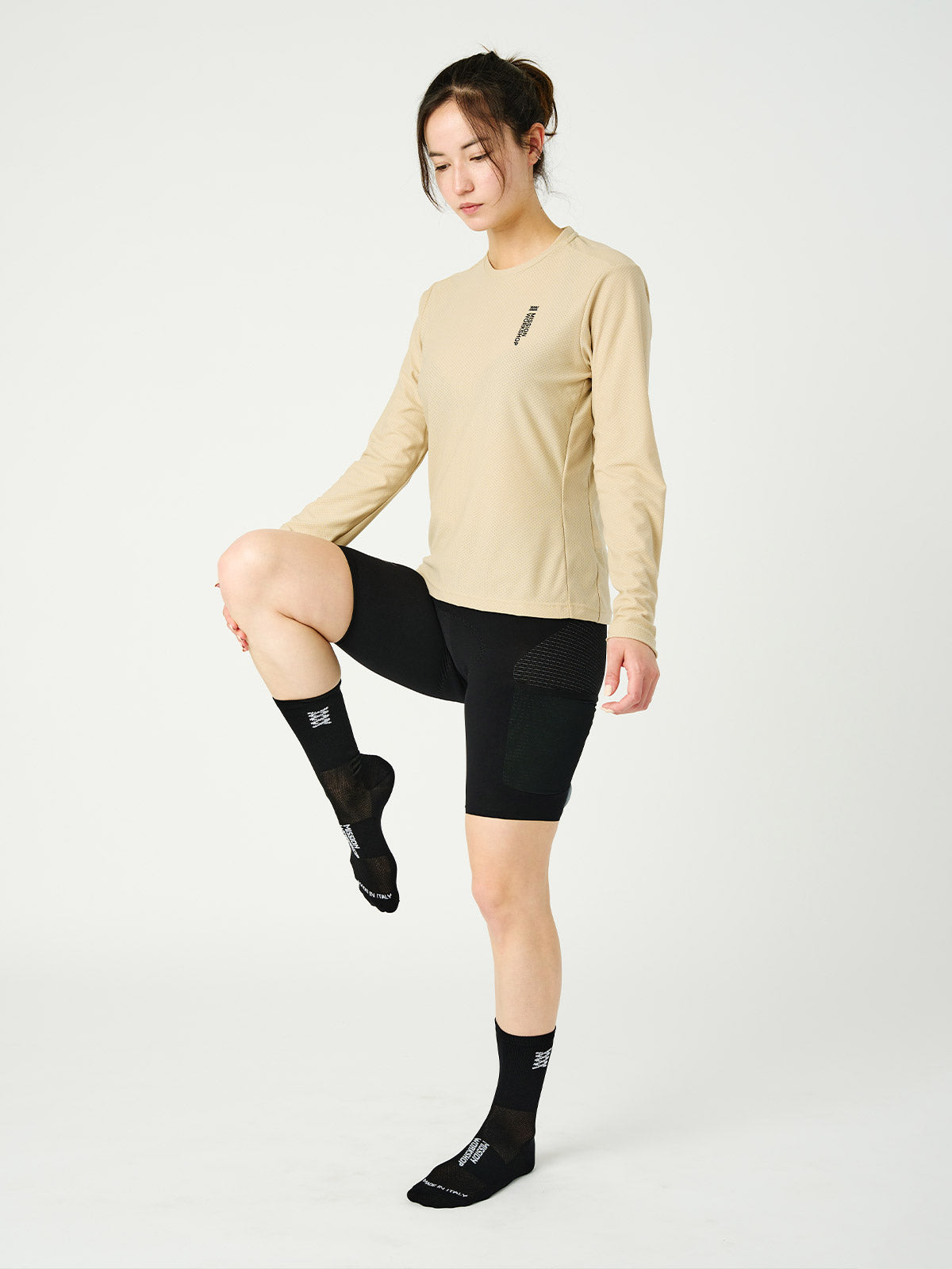 Mission Pro Tech Tee : LS Women's by Mission Workshop - Bolsas impermeables y ropa técnica - San Francisco y Los Angeles - Fabricado para resistir - Garantizado para siempre
