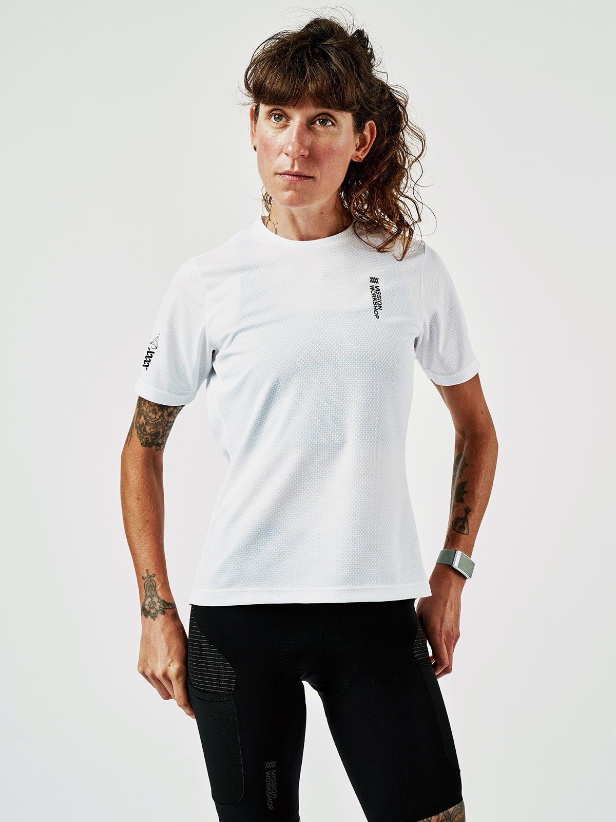 Mission Pro Tech Tee Women's by Mission Workshop - Bolsas impermeables y ropa técnica - San Francisco y Los Angeles - Fabricado para resistir - Garantizado para siempre