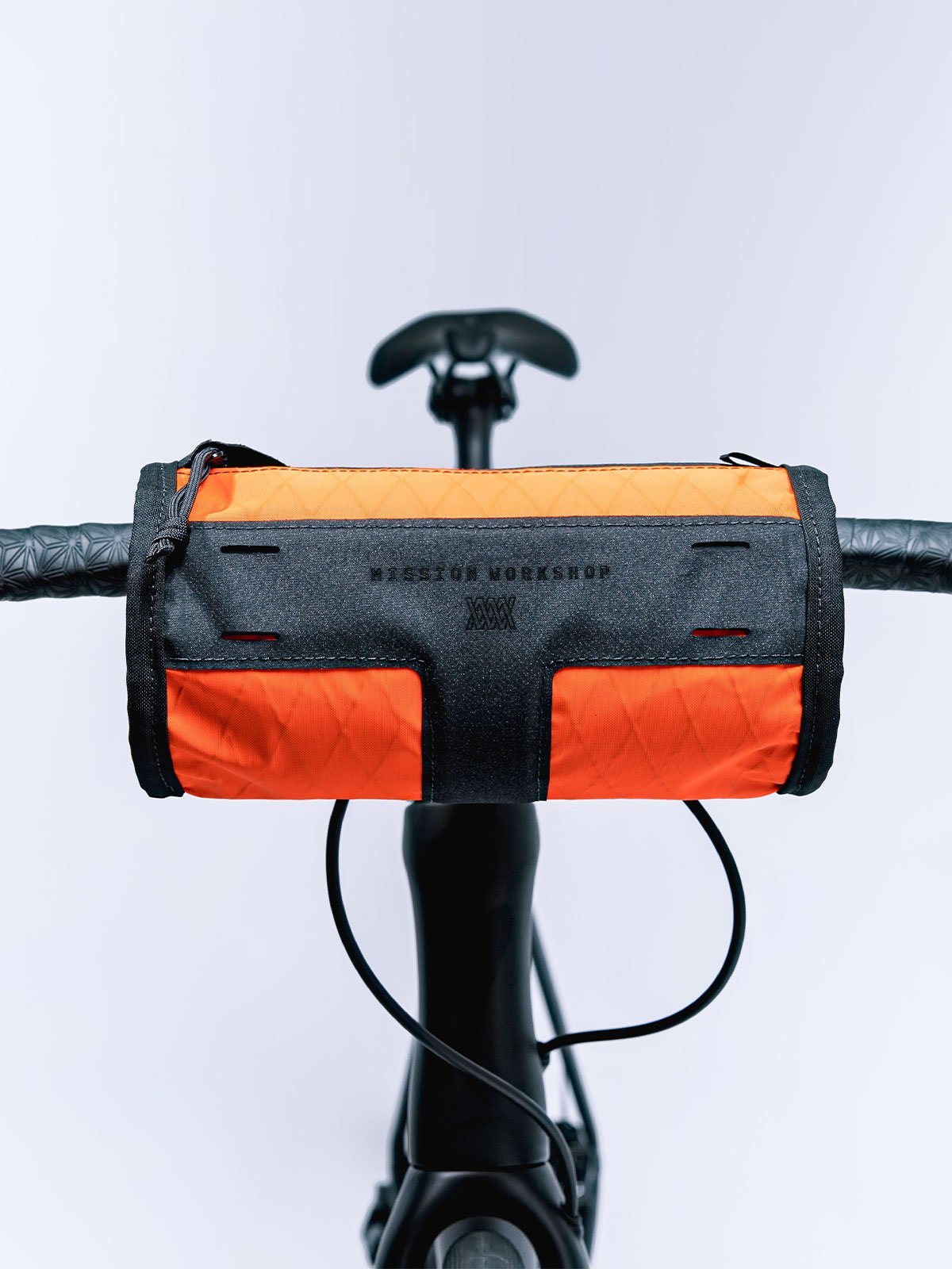 Toro Handlebar Bag by Mission Workshop - Bolsas resistentes a la intemperie y ropa técnica - San Francisco y Los Angeles - Construidas para durar - Garantizadas para siempre