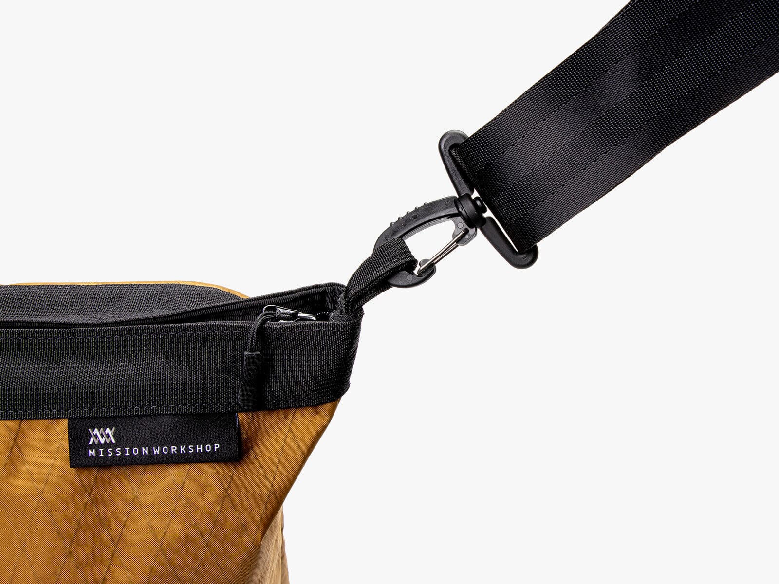 Helix 15L Tote by Mission Workshop - Bolsas impermeables y ropa técnica - San Francisco y Los Angeles - Construidas para durar - Garantizadas para siempre