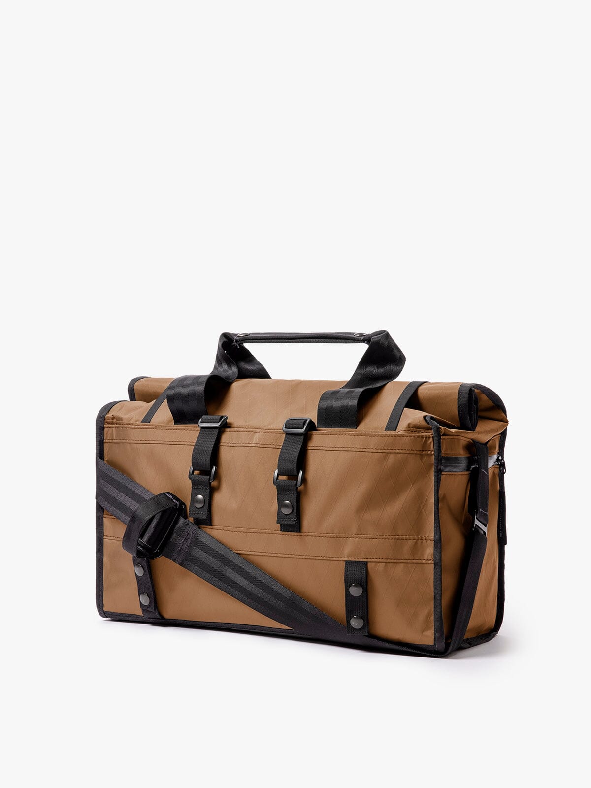 Helmsman : VX by Mission Workshop - Bolsas impermeables y ropa técnica - San Francisco y Los Angeles - Construidas para durar - Garantizadas para siempre