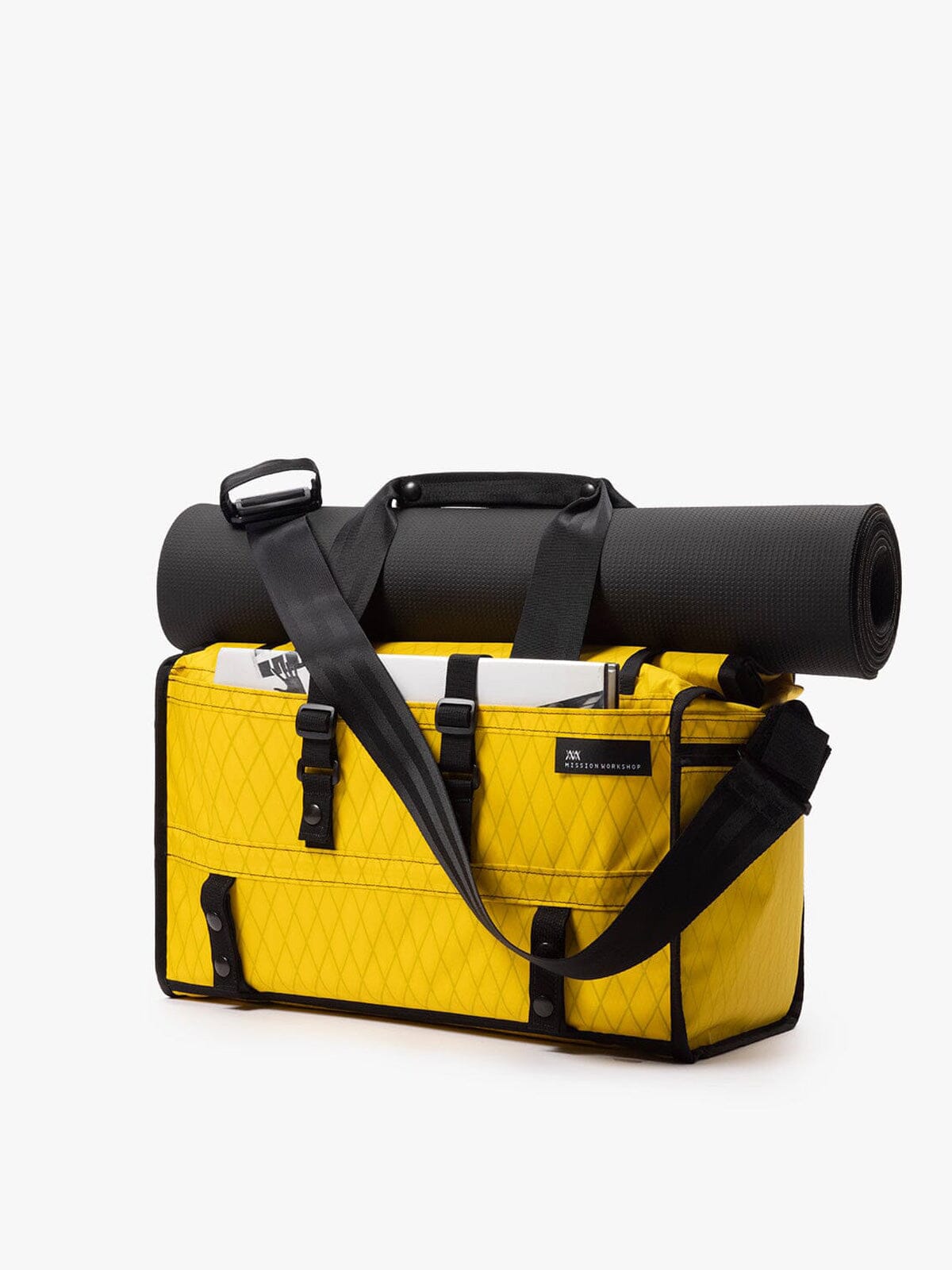 Helmsman : VX by Mission Workshop - Bolsas impermeables y ropa técnica - San Francisco y Los Angeles - Construidas para durar - Garantizadas para siempre