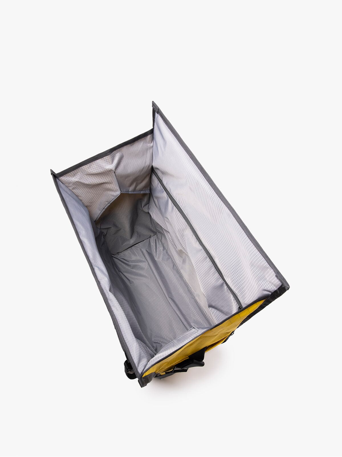 Helmsman : VX by Mission Workshop - Bolsas impermeables y ropa técnica - San Francisco y Los Angeles - Construidas para durar - Garantizadas para siempre