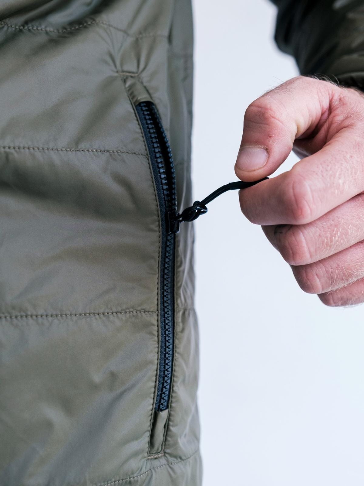 Onyx by Mission Workshop - Bolsas impermeables y ropa técnica - San Francisco y Los Ángeles - Construidas para durar - Garantizadas para siempre