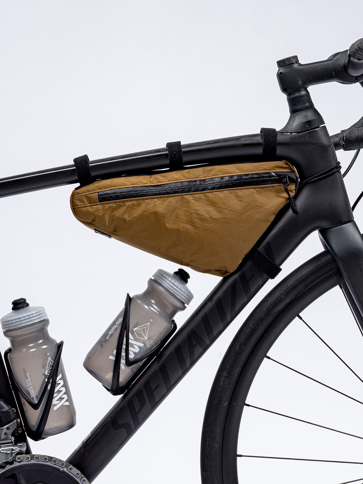 Slice Frame Bag by Mission Workshop - Bolsas resistentes a la intemperie y ropa técnica - San Francisco y Los Ángeles - Construidas para durar - Garantizadas para siempre